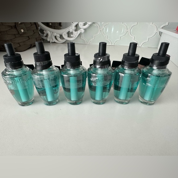 🌴 Bath & Body Works 🥝 Sweet Kiwi & Starfruit Wallflower Refills x6 ➕ 2 FREE!! - Picture 3 of 11